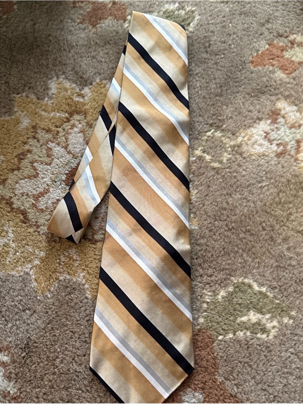 Men's Gold Stripe Silk Tie - Classic Diagonal Pattern vintage made in USA